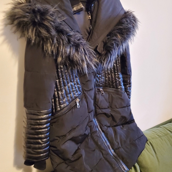 Women's Winter Jacket - Picture 2 of 4